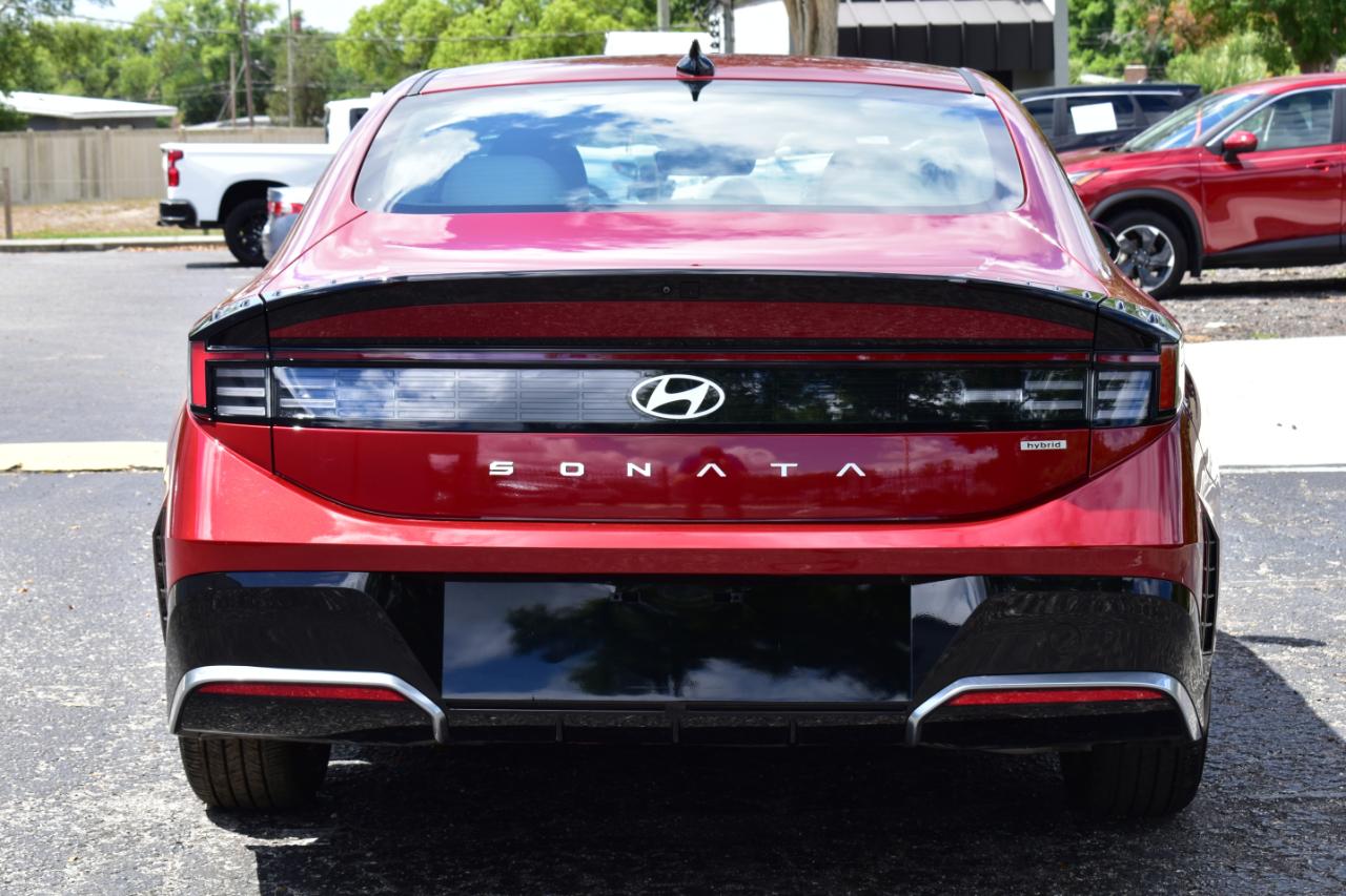 Hyundai Sonata Hybrid SEL FWD 2025