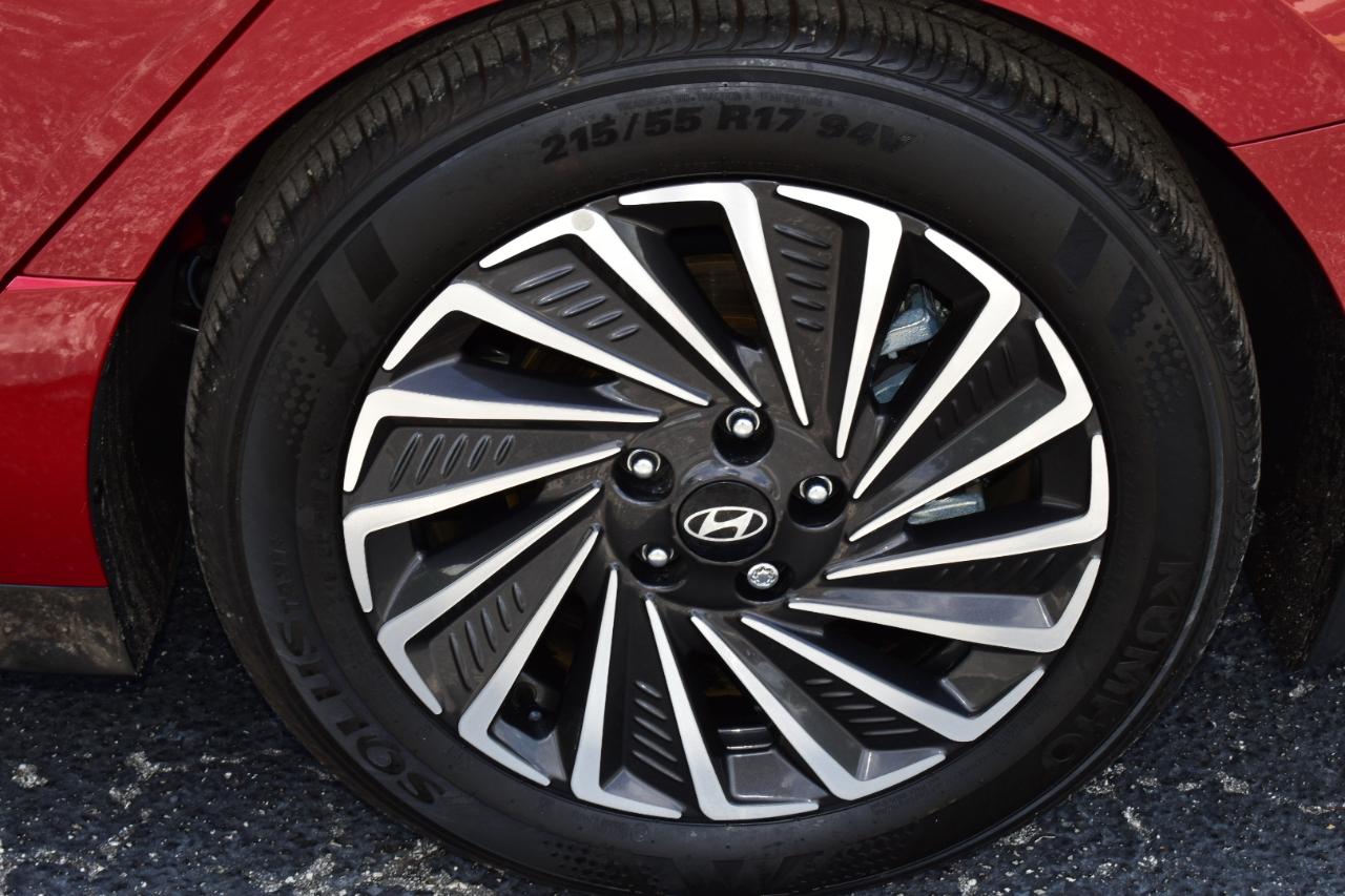 Hyundai Sonata Hybrid SEL FWD 2025