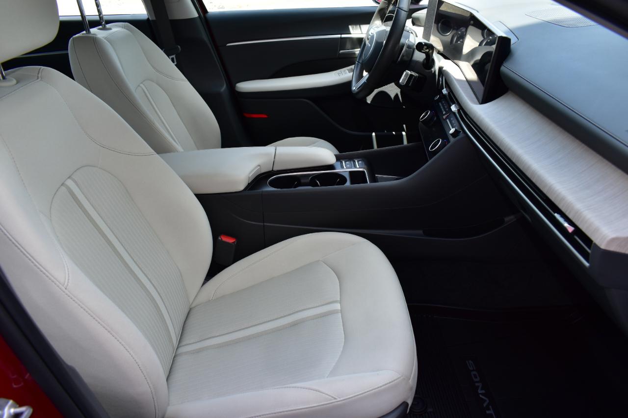 Hyundai Sonata Hybrid SEL FWD 2025