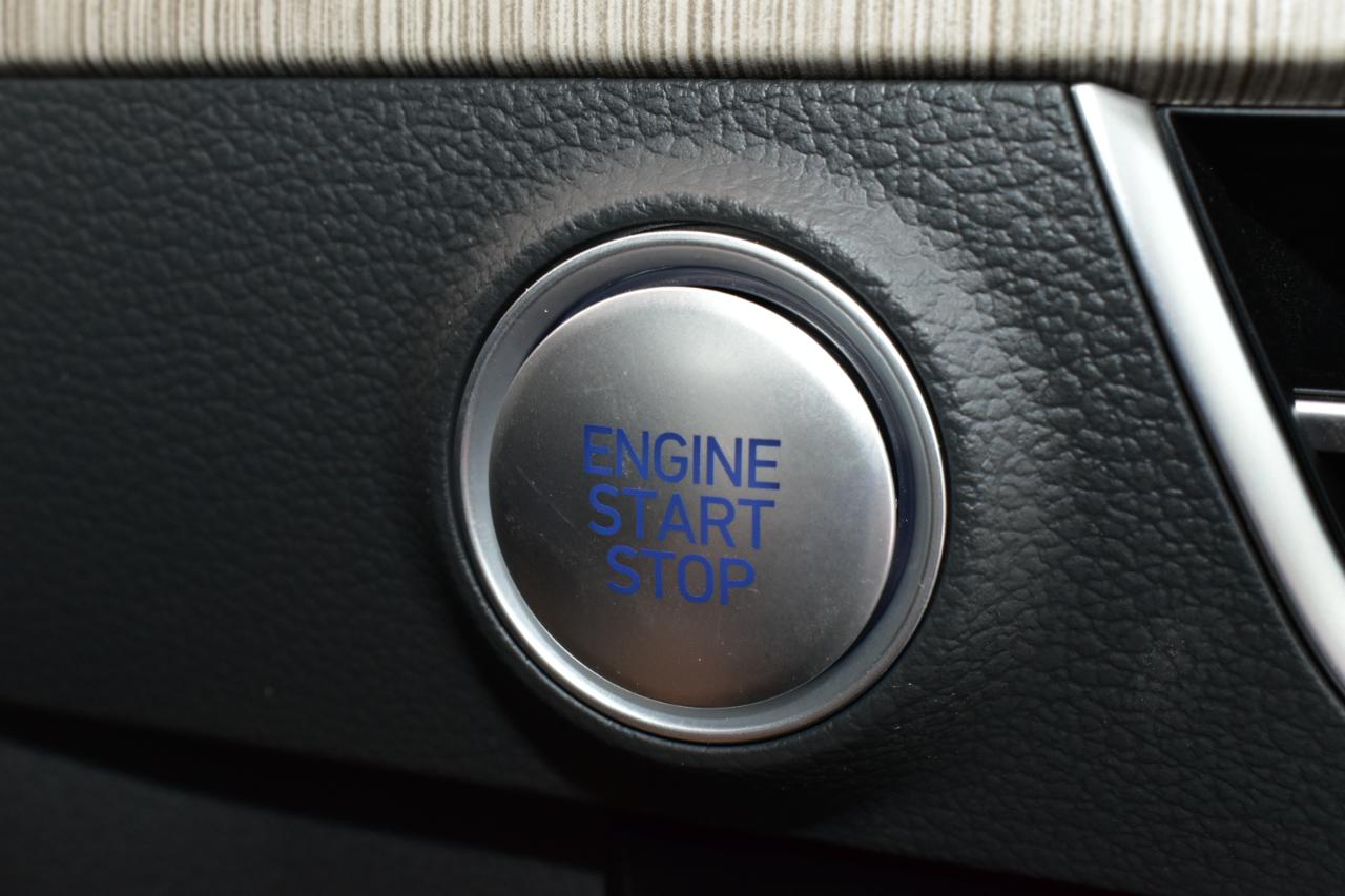 Hyundai Sonata Hybrid SEL FWD 2025