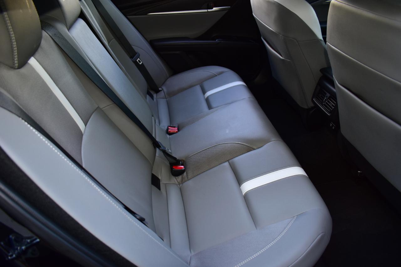 Toyota Camry LE (Natl) 2025