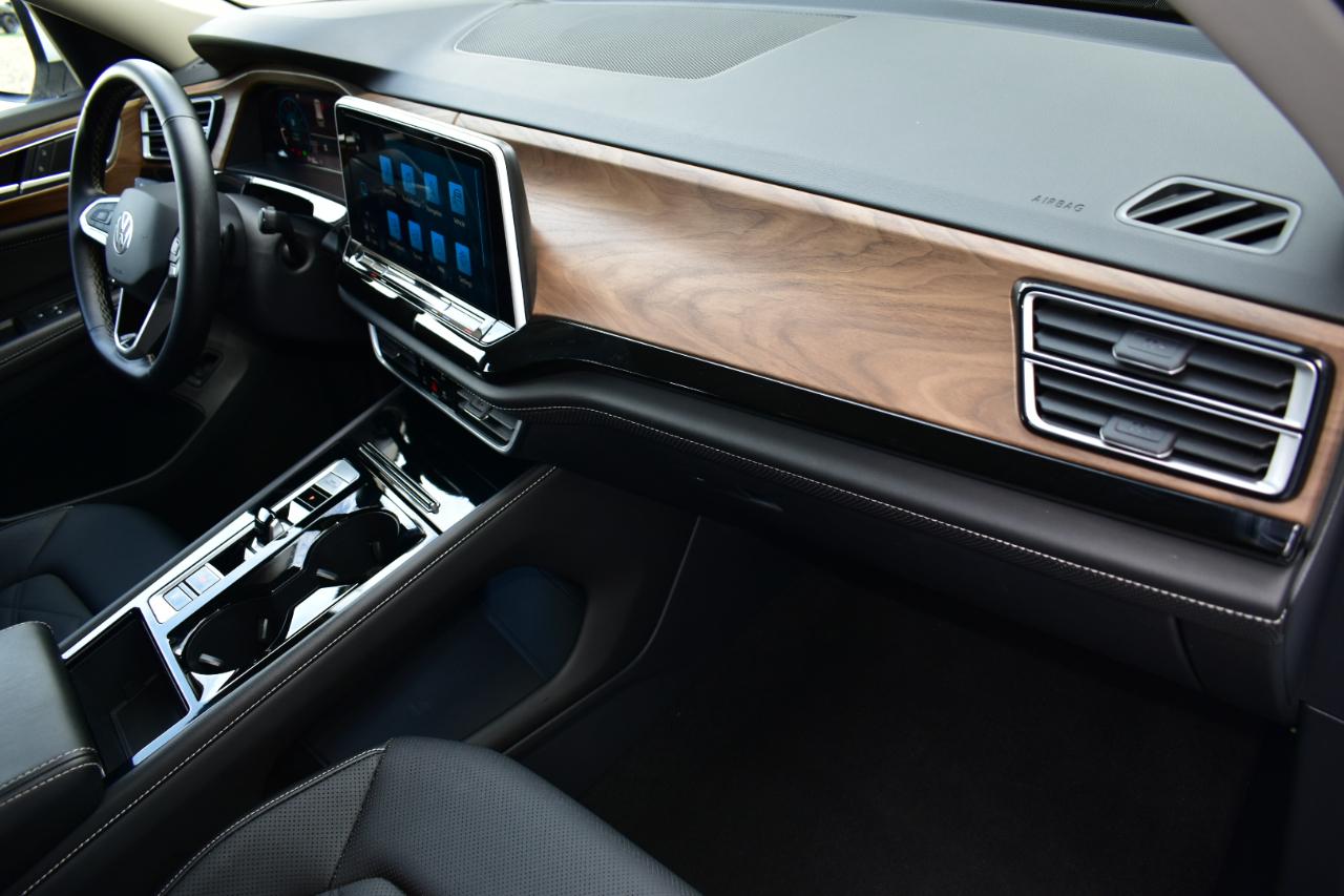 Volkswagen Atlas 2.0T SE w/Technology FWD 2025