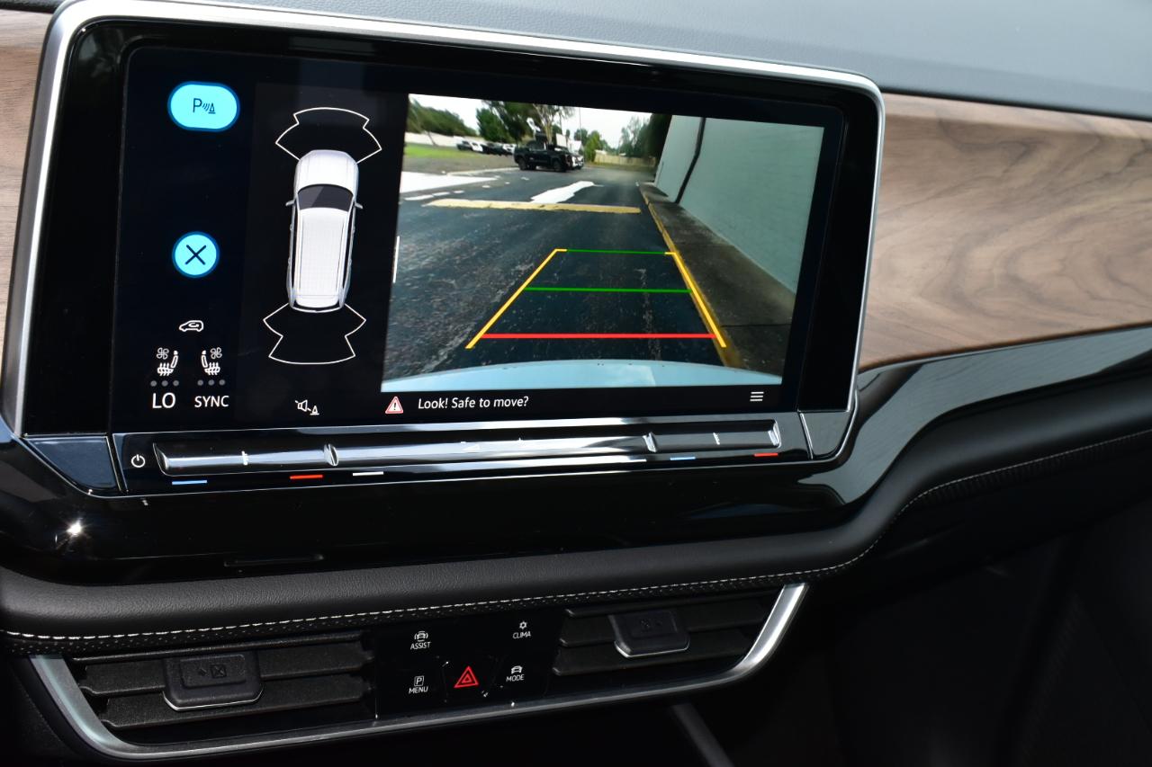Volkswagen Atlas 2.0T SE w/Technology FWD 2025
