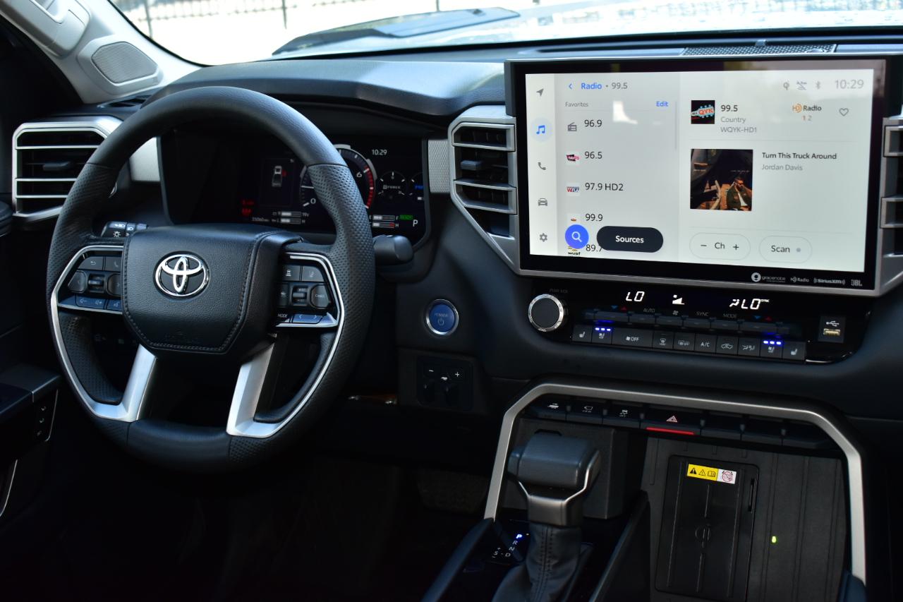 Toyota Tundra  2023