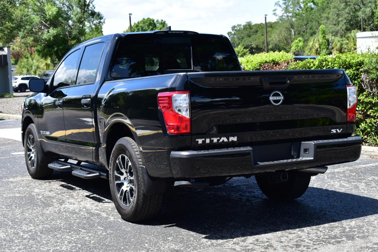 Nissan Titan 4x2 Crew Cab SV 2024
