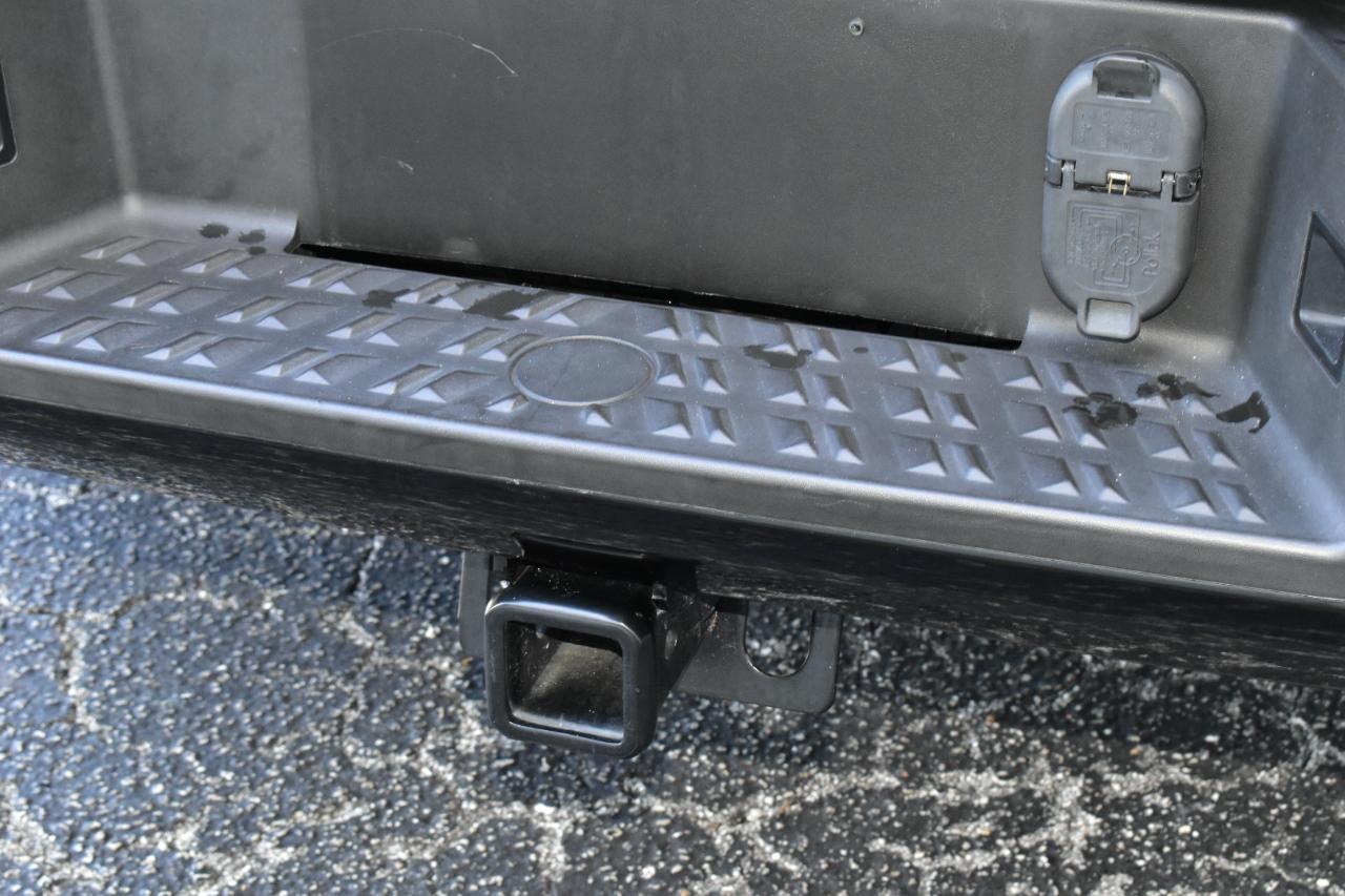 Nissan Titan 4x2 Crew Cab SV 2024