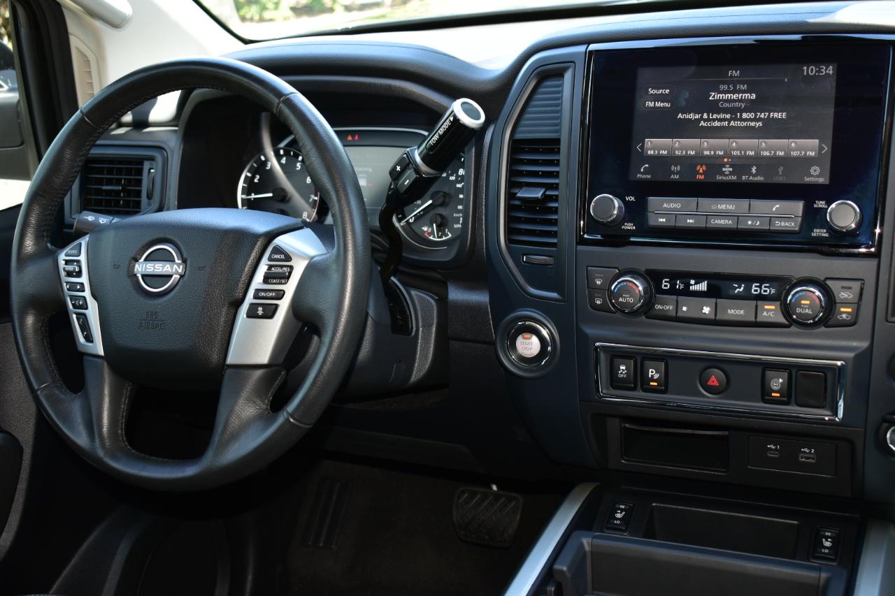 Nissan Titan 4x2 Crew Cab SV 2024