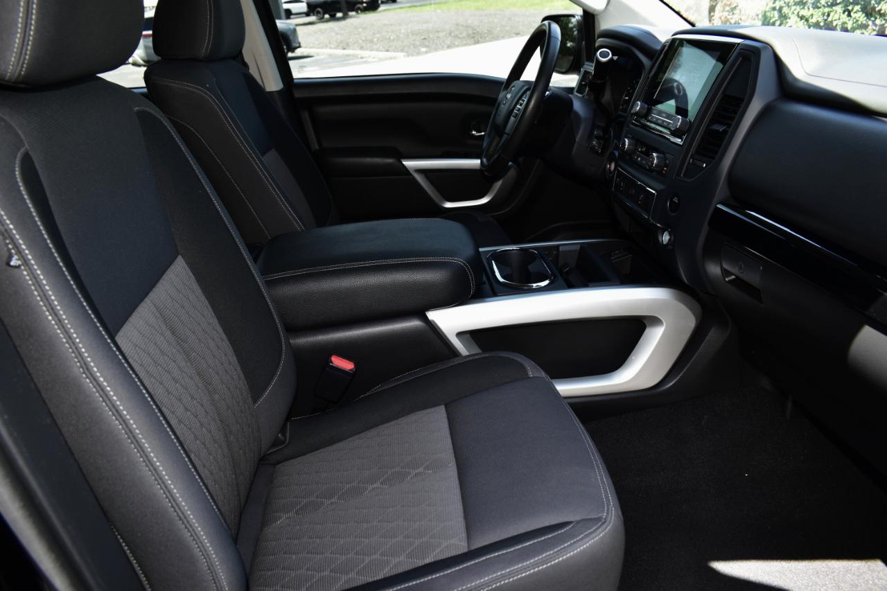 Nissan Titan 4x2 Crew Cab SV 2024