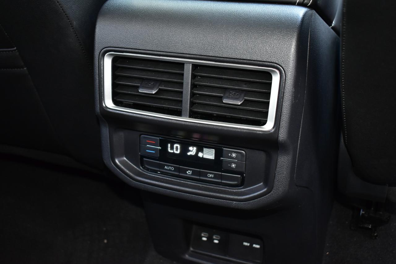 Volkswagen Atlas 2.0T SE w/Technology FWD 2025