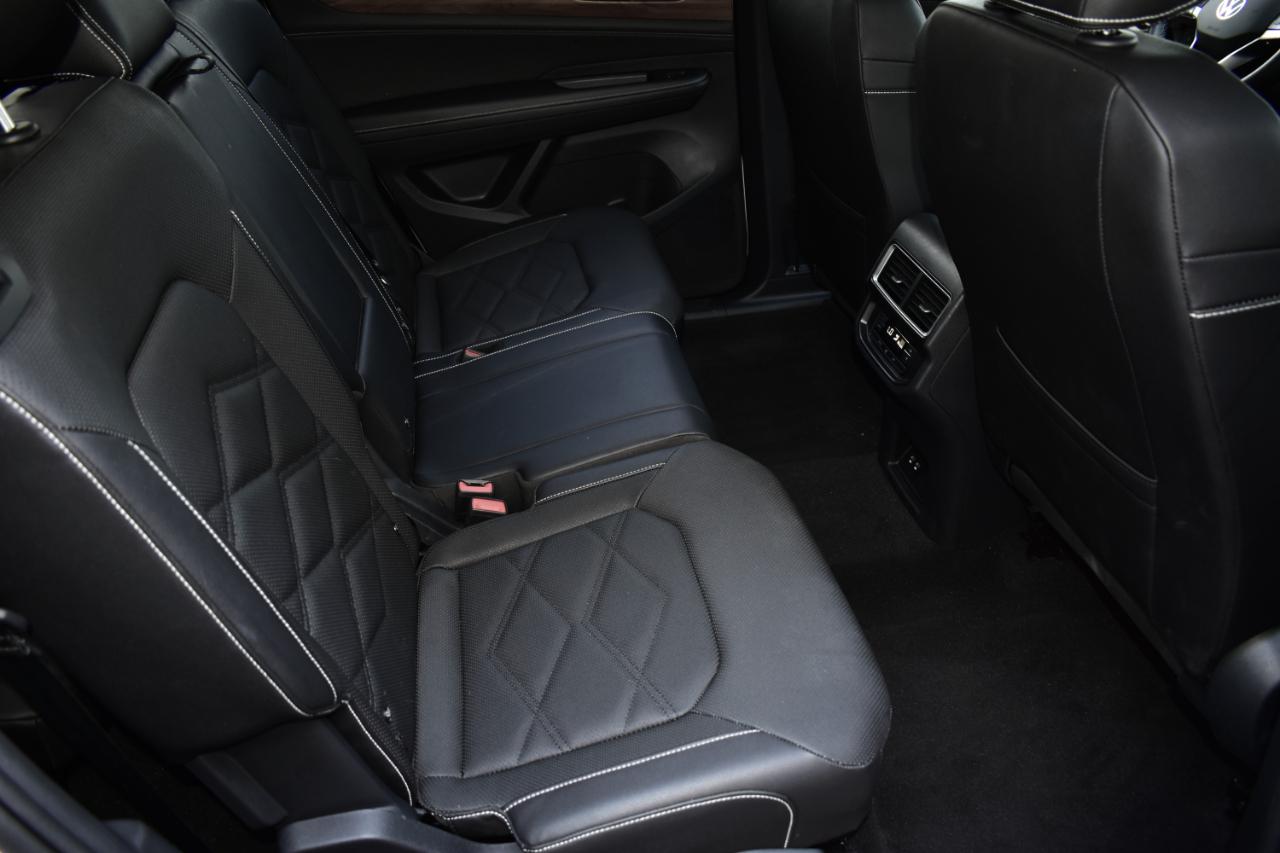 Volkswagen Atlas 2.0T SE w/Technology FWD 2025