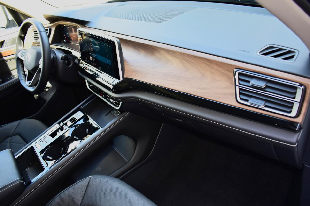 Volkswagen Atlas 2.0T SE w/Technology FWD 2025