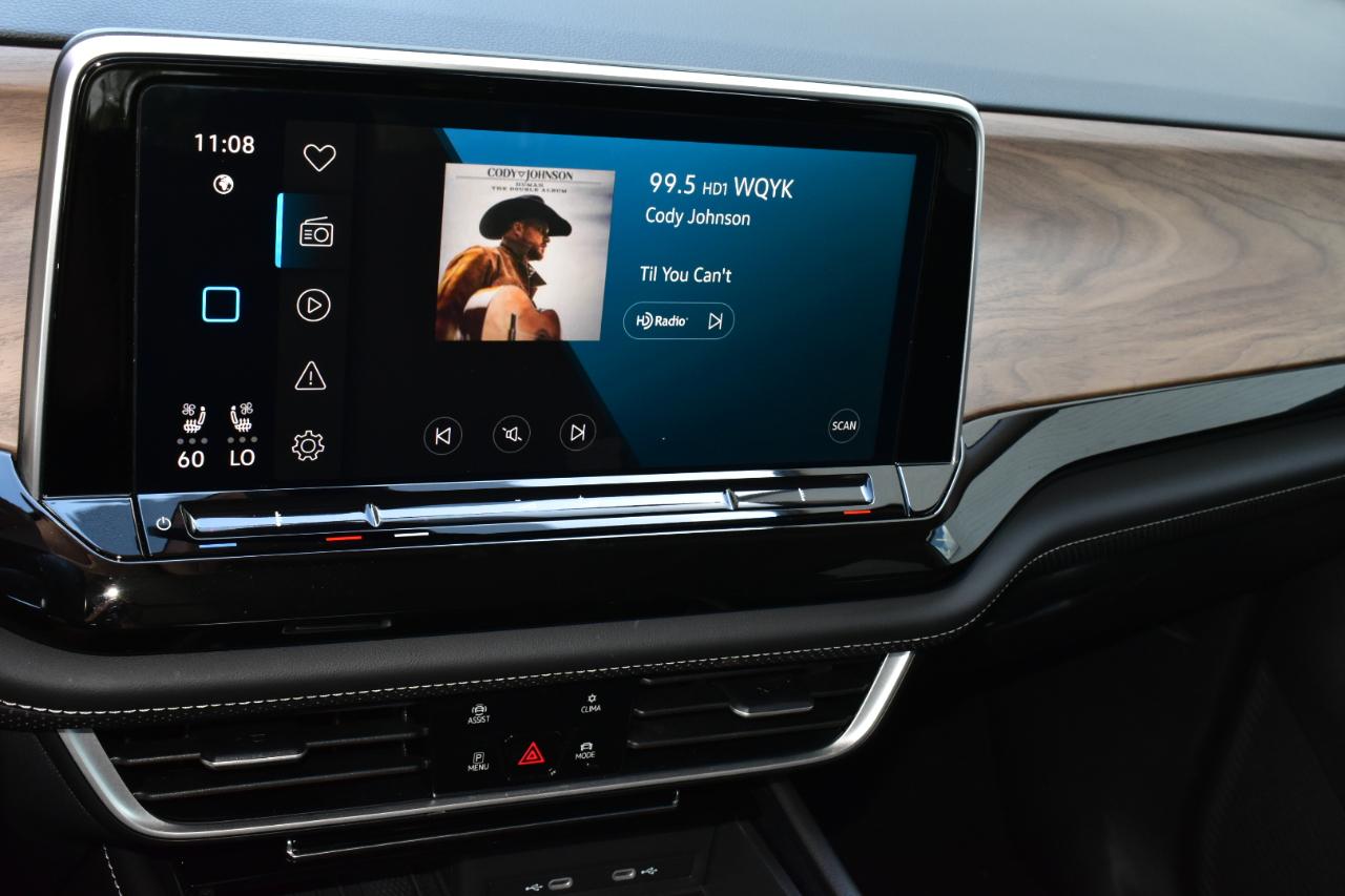 Volkswagen Atlas 2.0T SE w/Technology FWD 2025