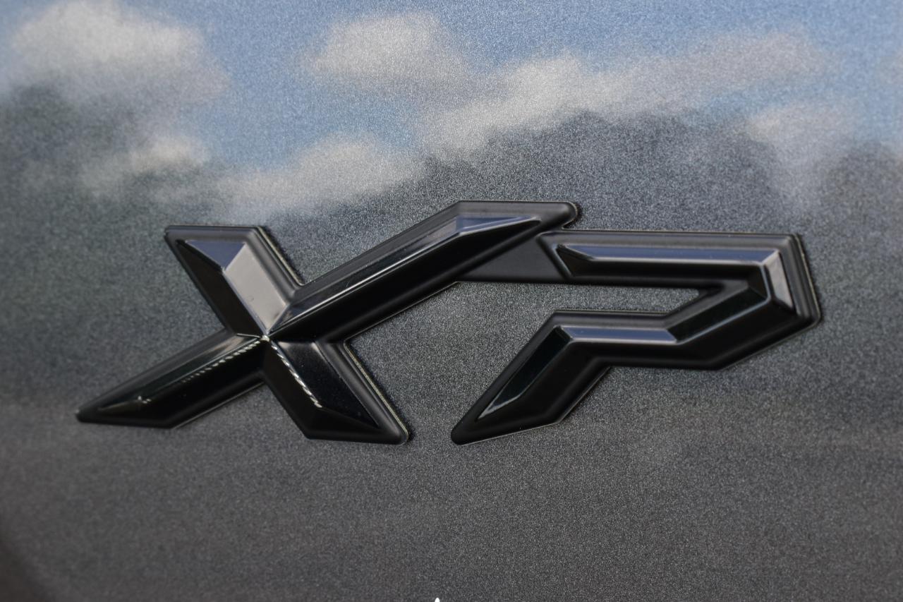Toyota RAV4 XLE FWD (Natl) 2024