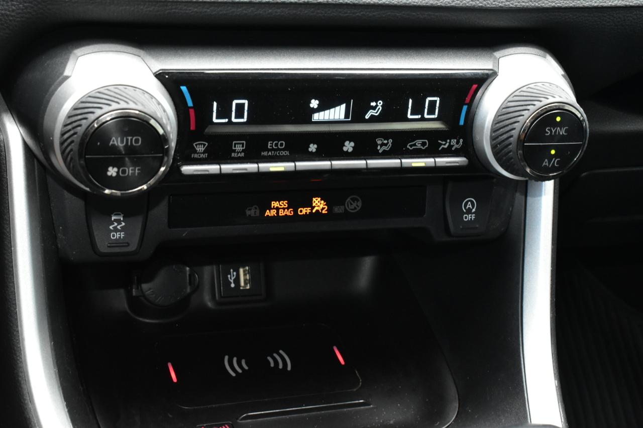 Toyota RAV4 XLE FWD (Natl) 2024