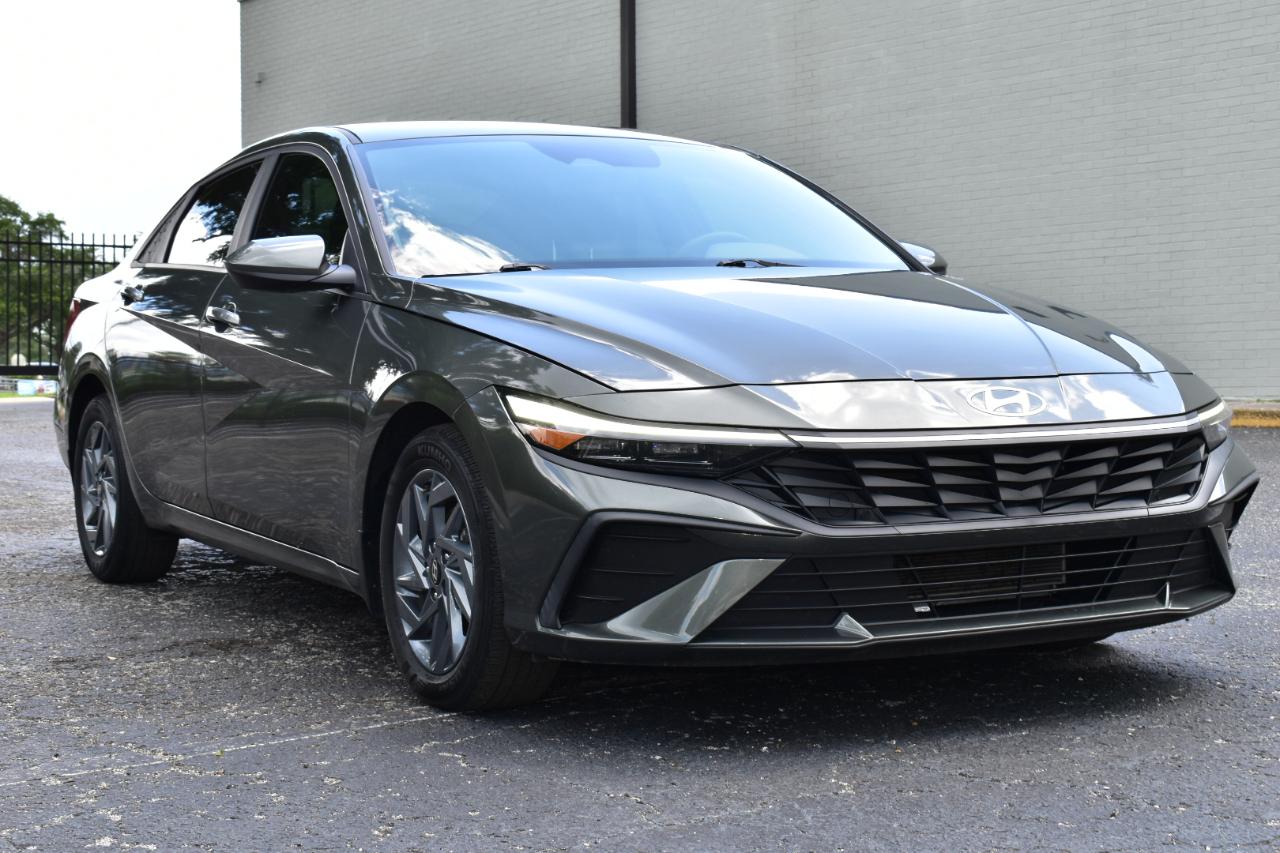 Hyundai Elantra SEL IVT 2024