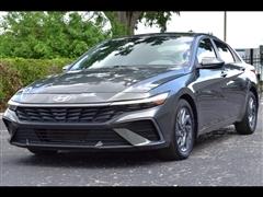 2024 Hyundai Elantra 