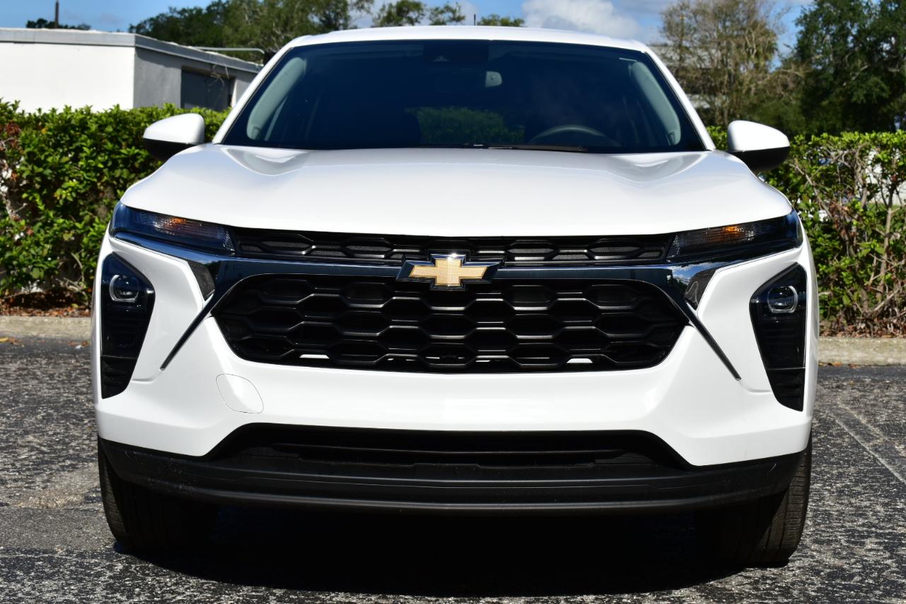 Chevrolet Trax FWD 4dr LS 2026