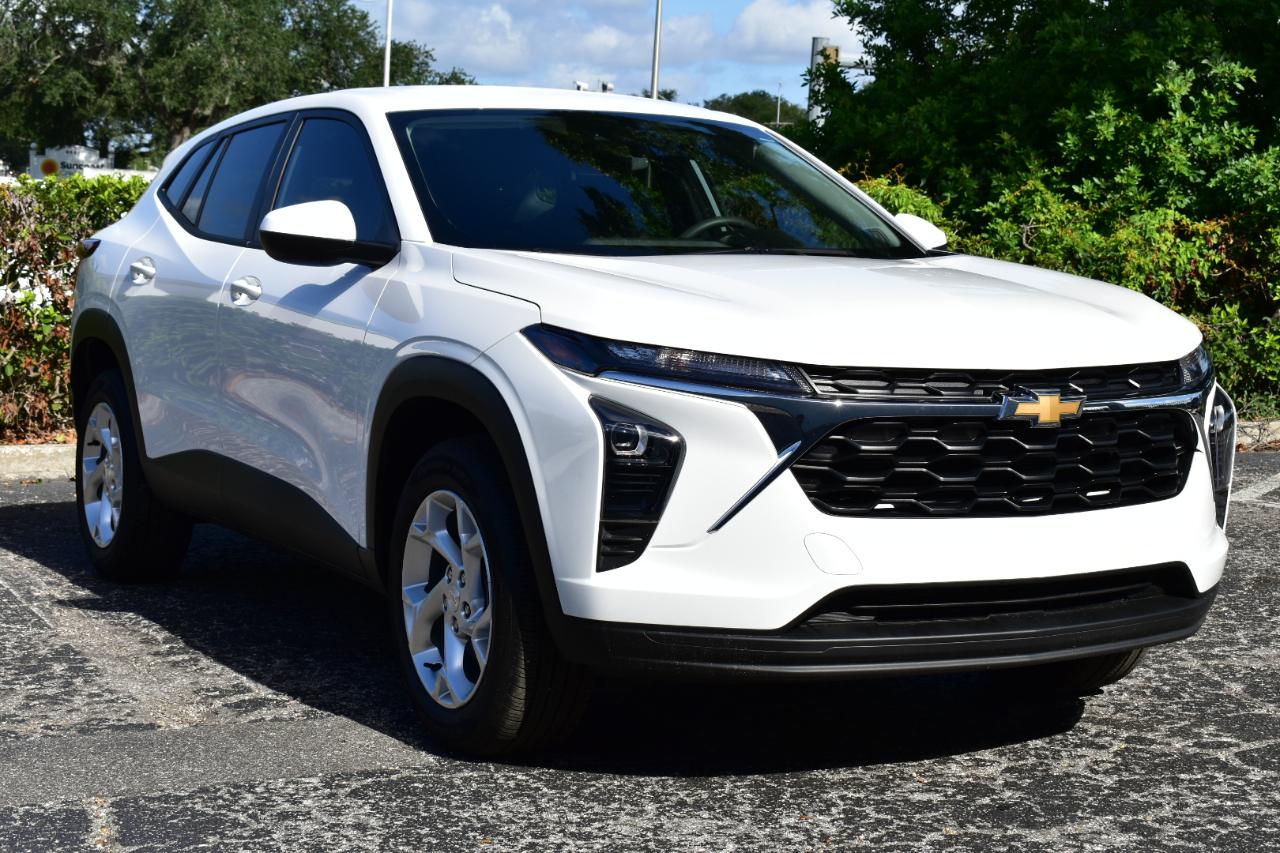 Chevrolet Trax FWD 4dr LS 2026