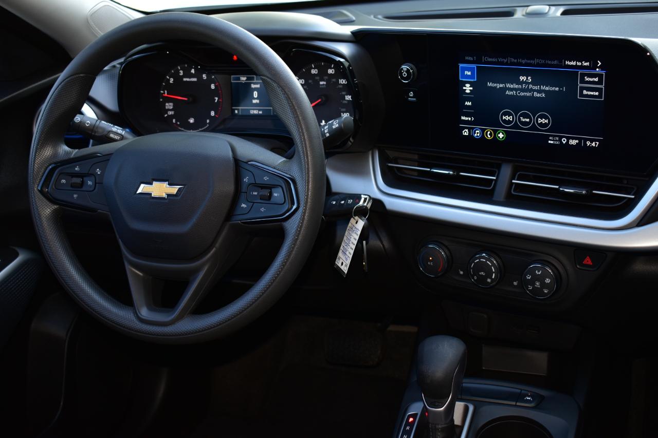 Chevrolet Trax FWD 4dr LS 2026