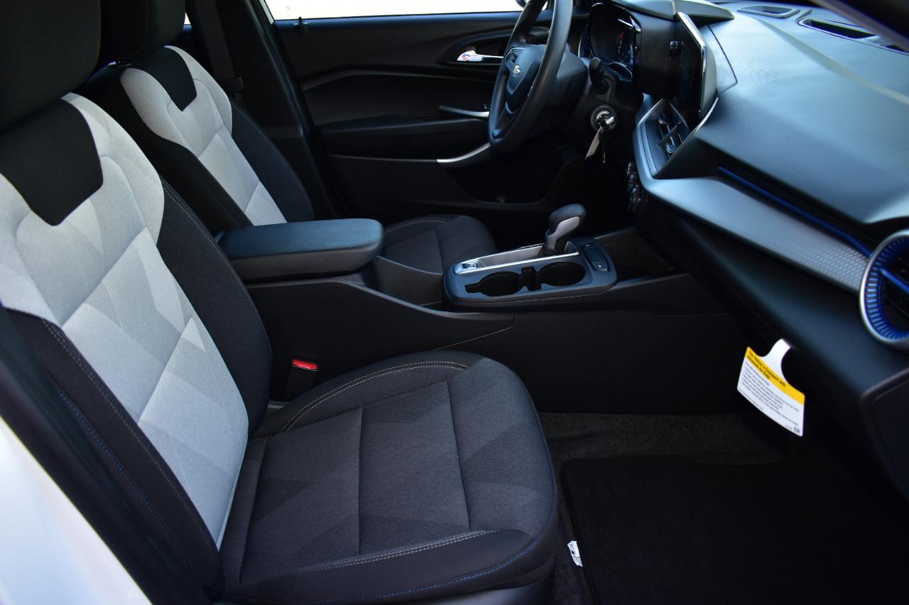 Chevrolet Trax FWD 4dr LS 2026