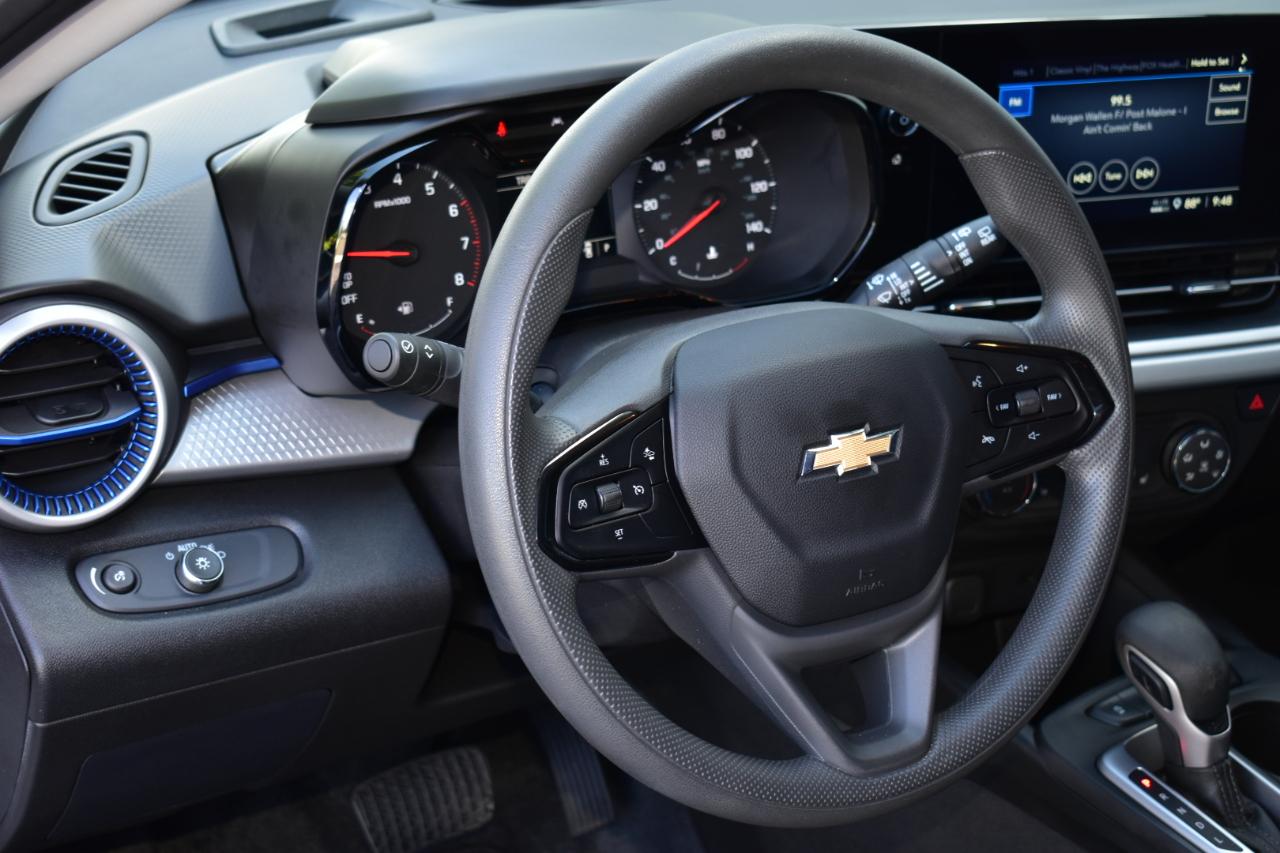 Chevrolet Trax FWD 4dr LS 2026
