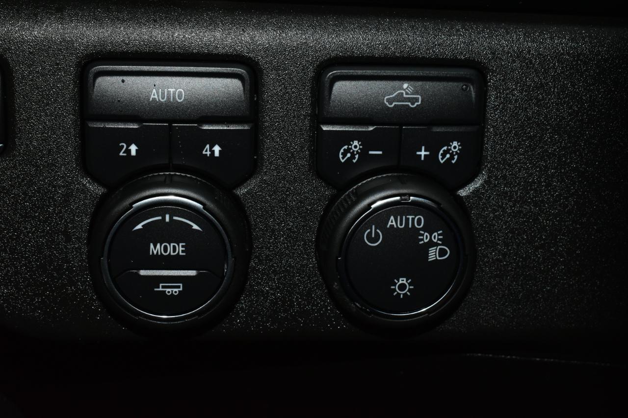 Chevrolet Silverado 1500 4WD Crew Cab 147" LT w/2FL 2025