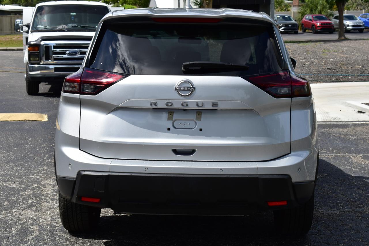 Nissan Rogue FWD SV 2025