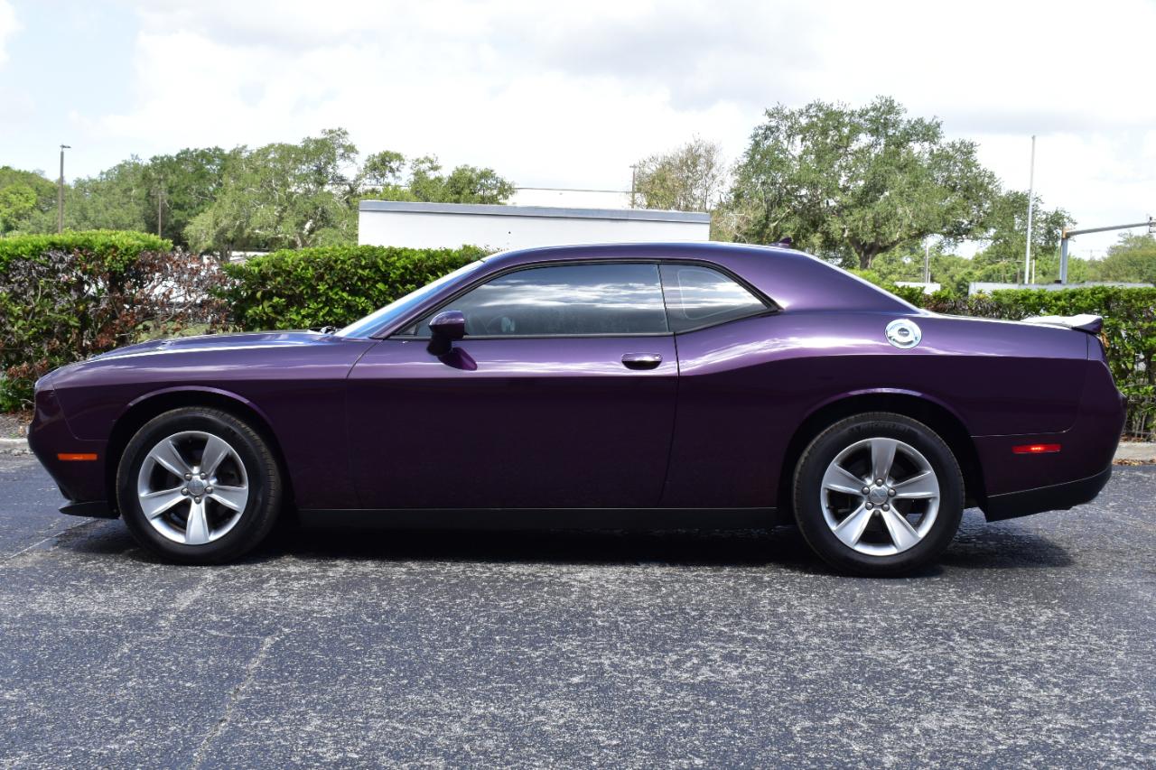 Dodge Challenger SXT RWD 2020