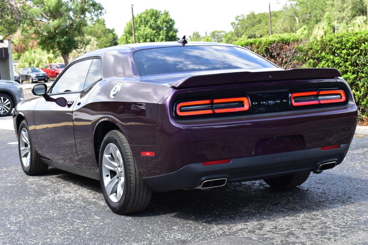 Dodge Challenger SXT RWD 2020