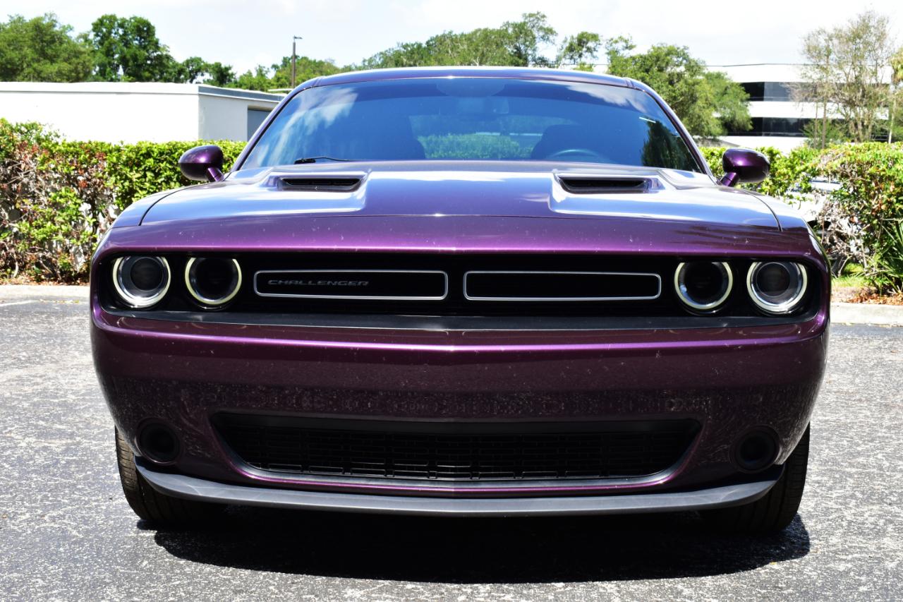Dodge Challenger SXT RWD 2020