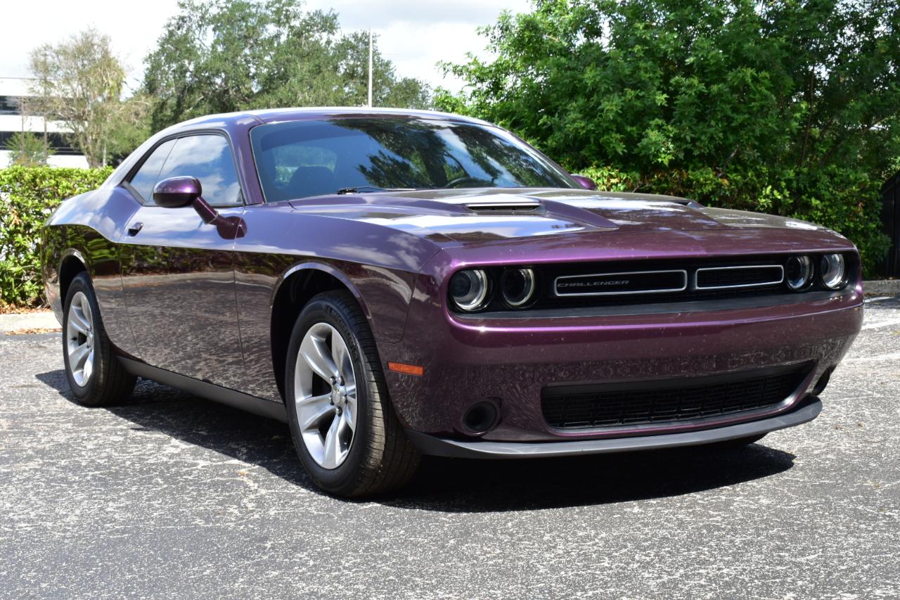 Dodge Challenger SXT RWD 2020