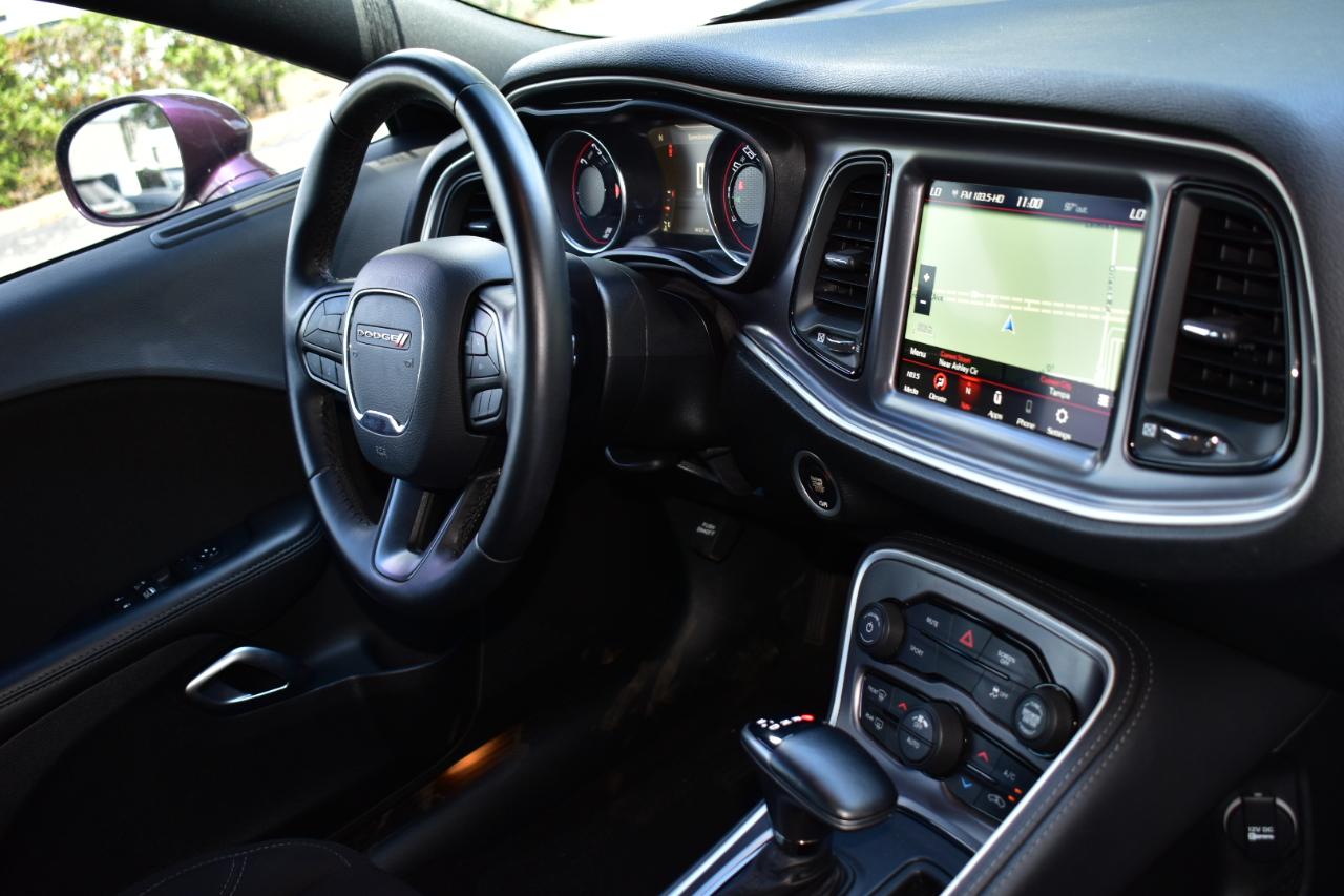 Dodge Challenger SXT RWD 2020
