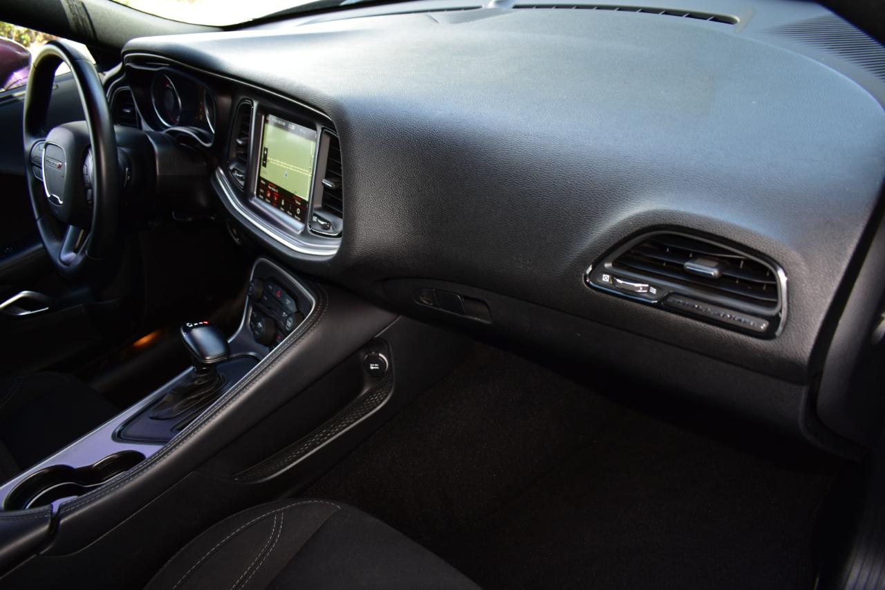 Dodge Challenger SXT RWD 2020