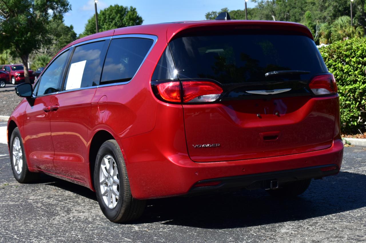 Chrysler Voyager LX FWD 2025