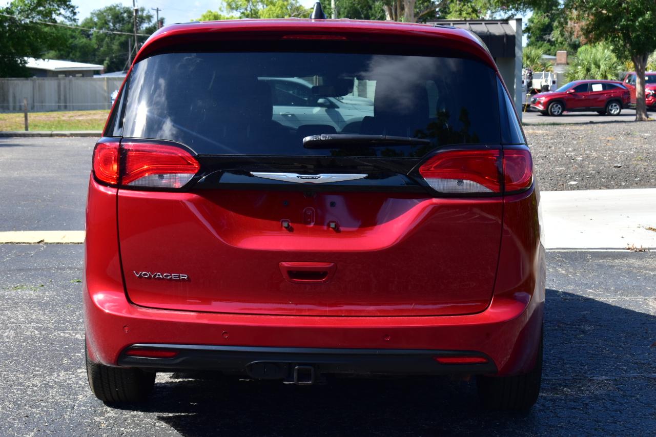 Chrysler Voyager LX FWD 2025