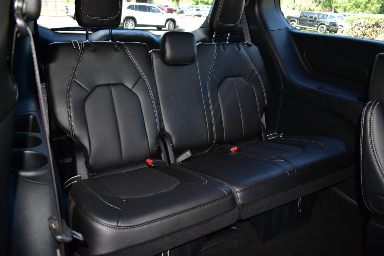 Chrysler Voyager LX FWD 2025