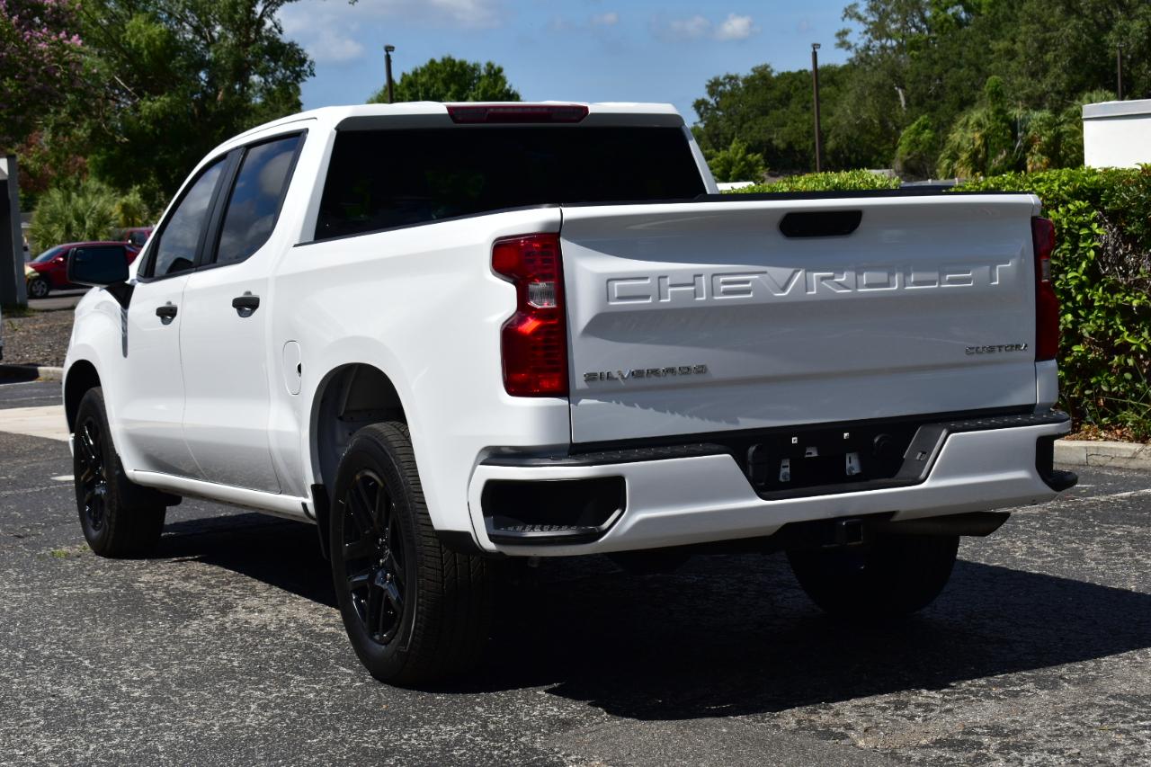 Chevrolet Silverado 1500 2WD Crew Cab 147" Custom 2023