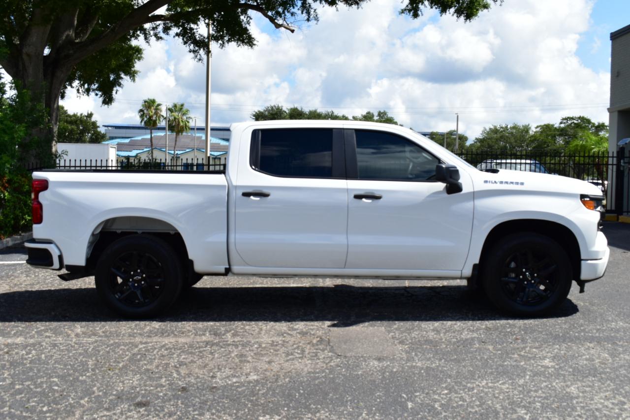 Chevrolet Silverado 1500 2WD Crew Cab 147" Custom 2023
