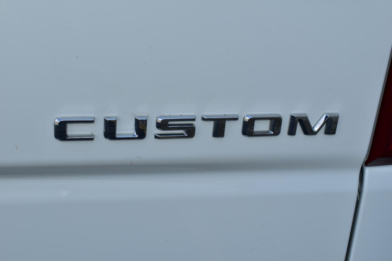 Chevrolet Silverado 1500 2WD Crew Cab 147" Custom 2023