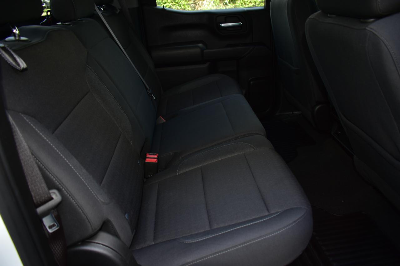Chevrolet Silverado 1500 2WD Crew Cab 147" Custom 2023