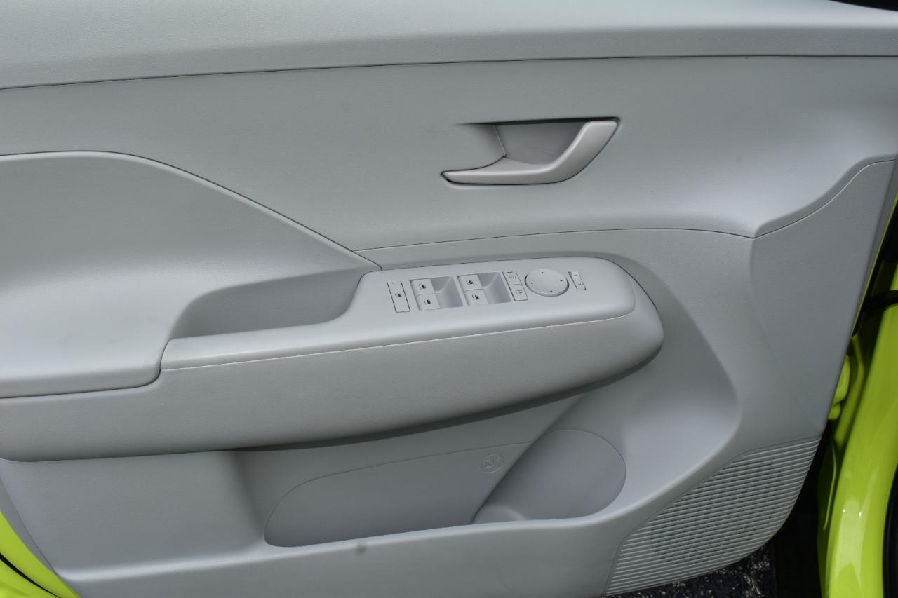 Hyundai Kona SEL FWD 2025
