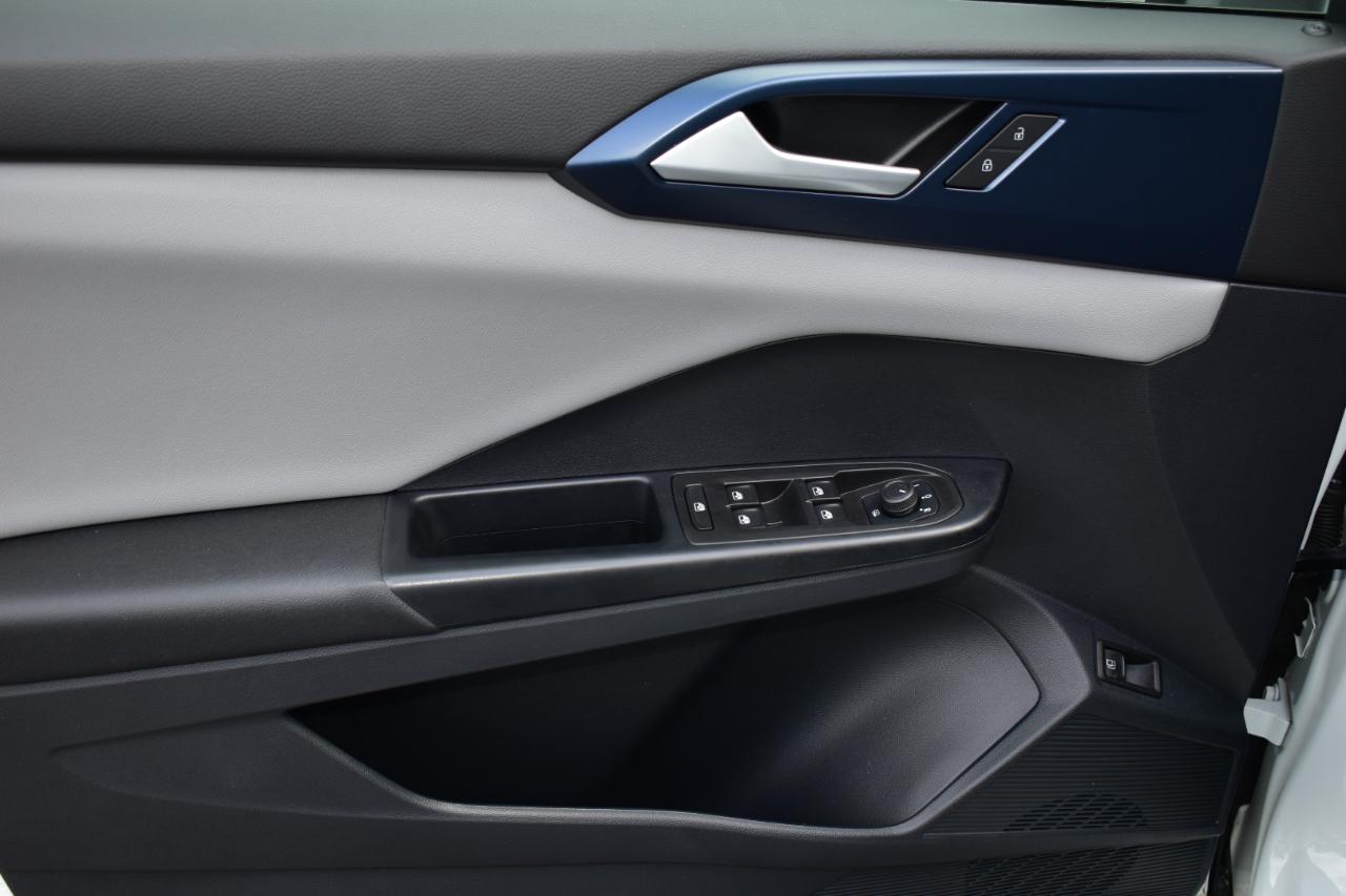 Volkswagen Taos SE FWD 2023