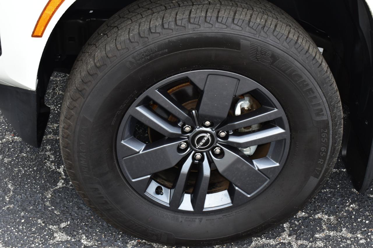 Nissan Frontier Crew Cab 4x4 SV 2025