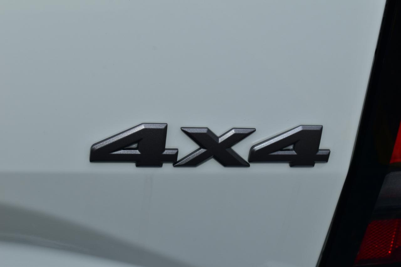 Nissan Frontier Crew Cab 4x4 SV 2025