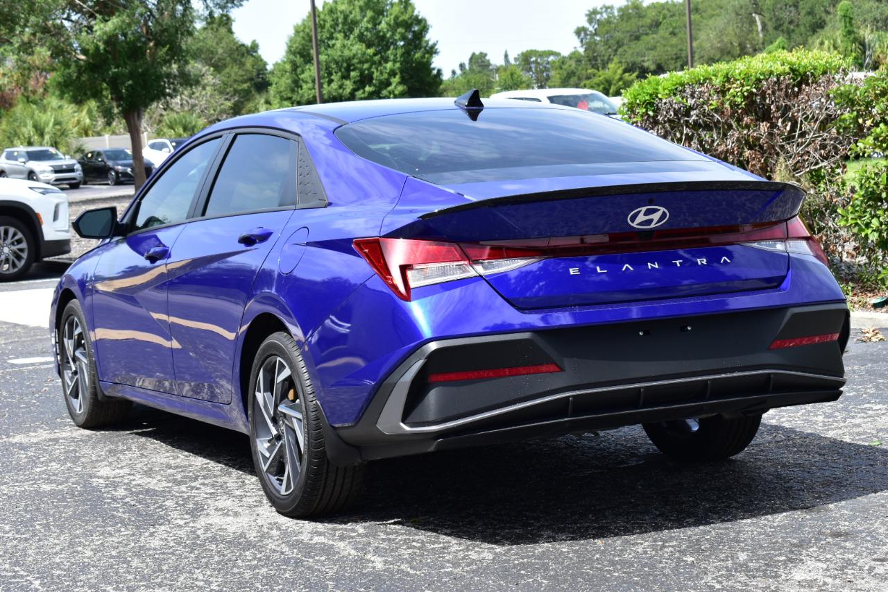 Hyundai Elantra SEL Sport IVT 2025