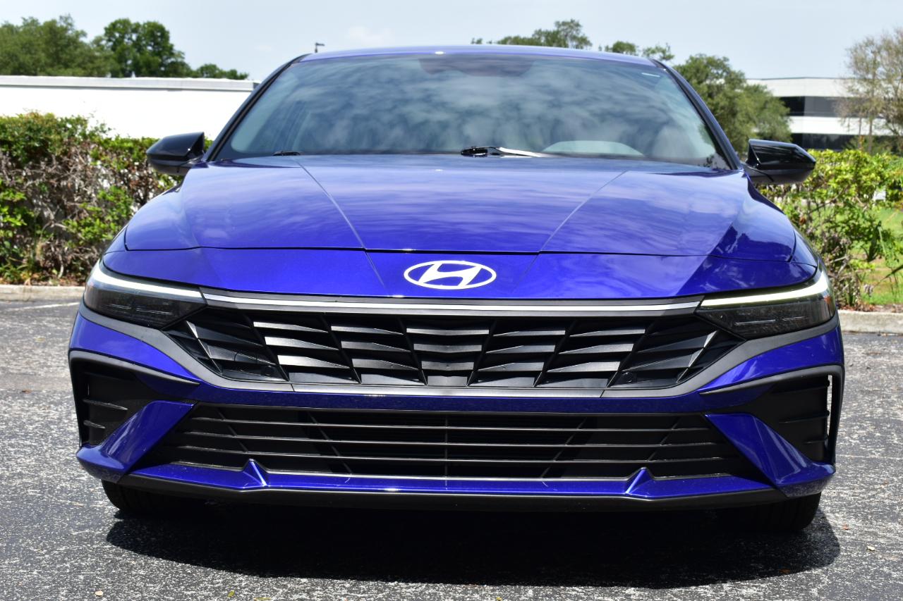 Hyundai Elantra SEL Sport IVT 2025