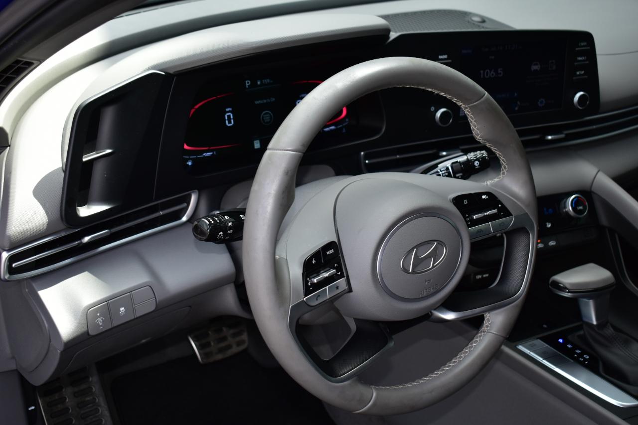 Hyundai Elantra SEL Sport IVT 2025
