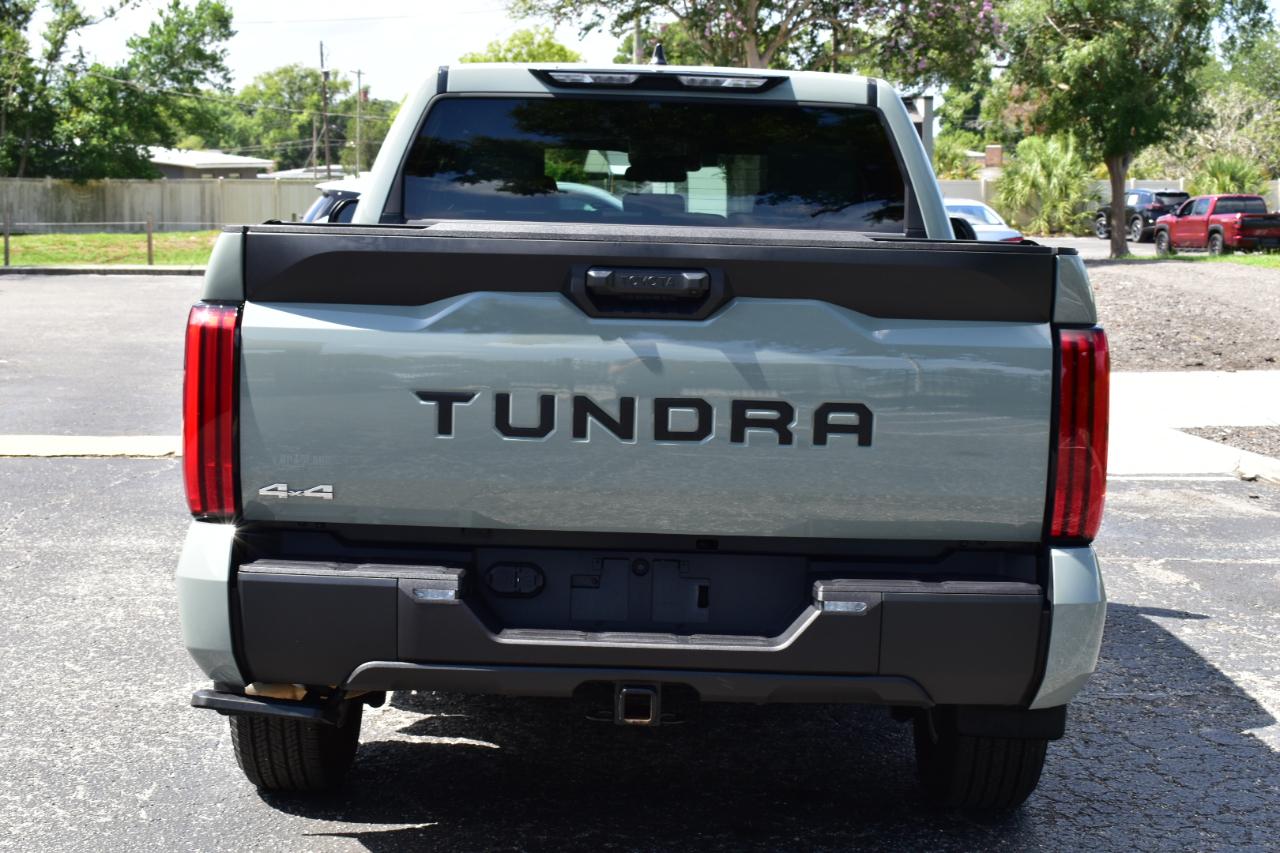 Toyota Tundra SR5 Crew Max 4WD 2026