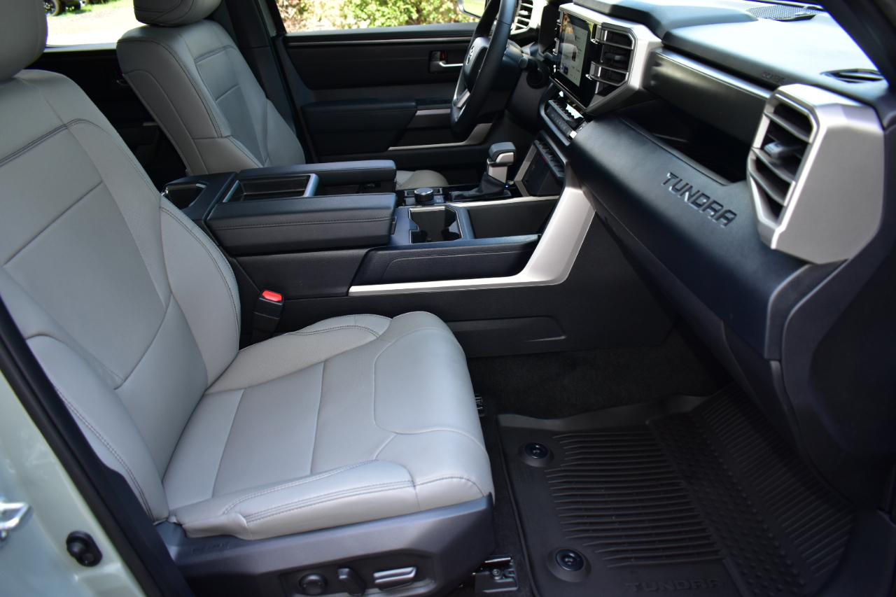 Toyota Tundra SR5 Crew Max 4WD 2026