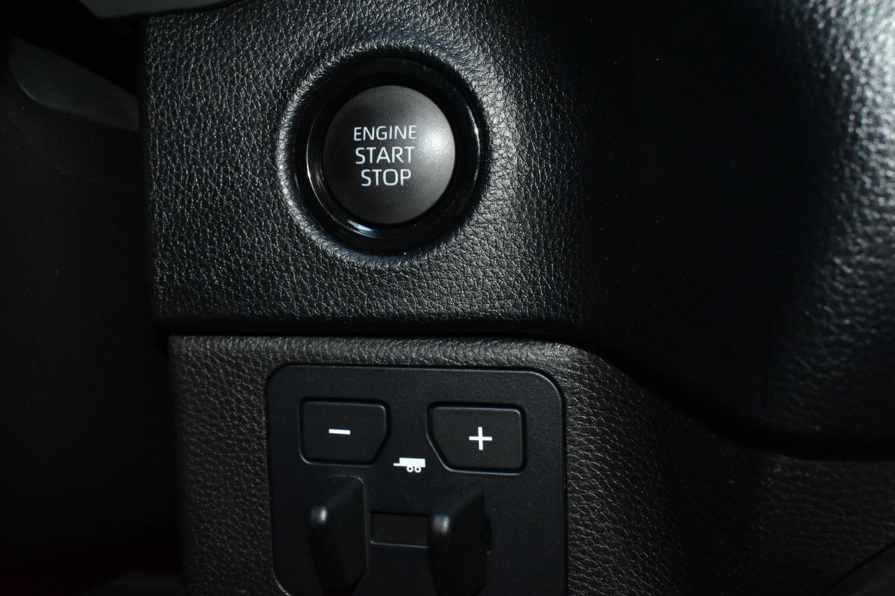 Toyota Tundra SR5 Crew Max 4WD 2026
